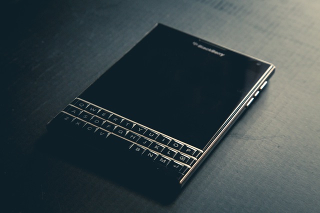 BlackBerry Dual SIM Phone